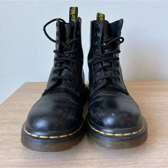 Women’s Dr. Martens Combat Boots Black Smooth Leather Size 6 - Picture 2 of 7